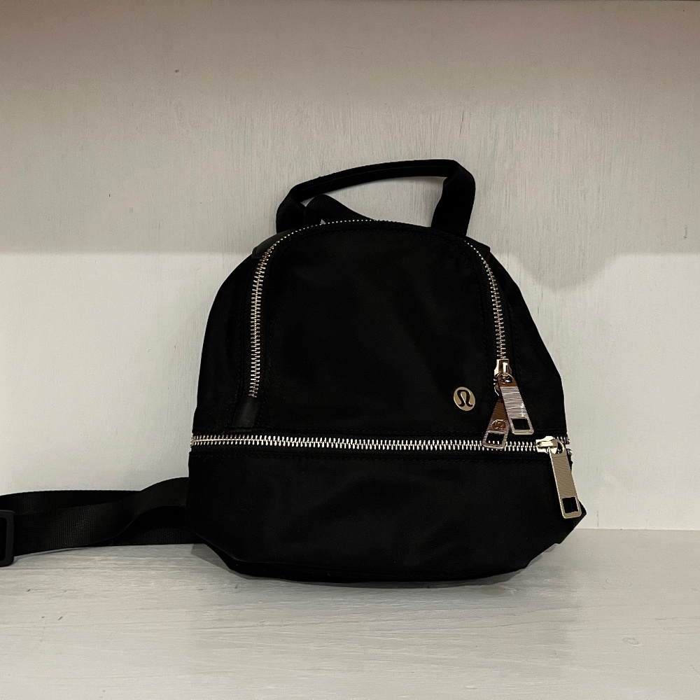 Lululemon City Adventure Backpack Micro (black/gold)